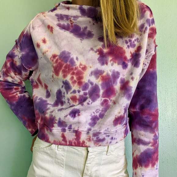 Free People Tops - Free People tie dye crop sweatshirt small